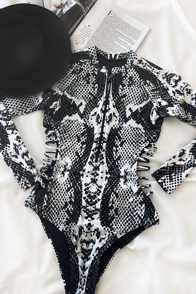 snakeskin-surf-style-one-piece-100101718-lapop_1