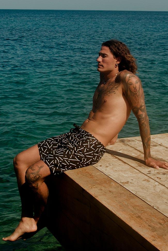 Μαύρο ανδρικό μαγιό με σχέδια - Image 3