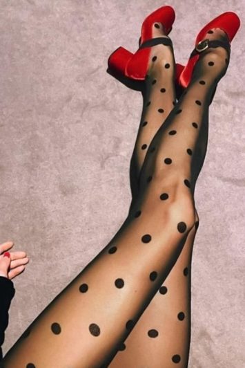 classy-polkadots-black-tights-100114102-lapop-2