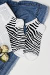 low-socks-with-anthra-zebra-white-100116396-4-lapop-1
