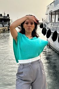 bat-top-with-turquoise-opening-100116793-2-lapop-2