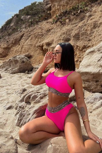 leopard-stripe-fuchsia-bikini-100101946-2-lapop-1