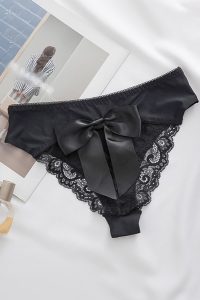 briefs-black-with-decorative-bow-100117307-1-lapop-1