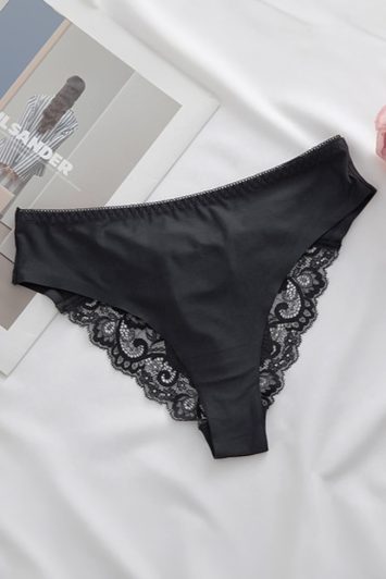 briefs-black-with-decorative-bow-100117307-1-lapop-3