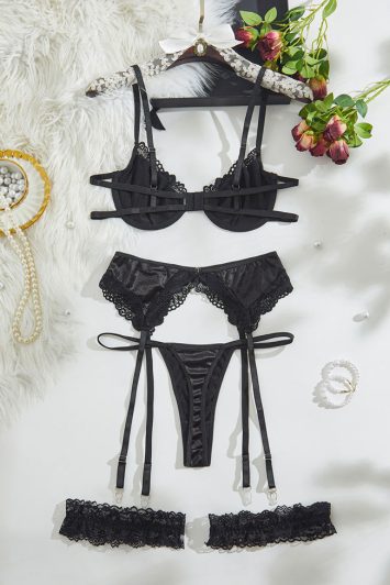 σατέν-μαύρο-εσώρουχο-με-ενσωματωμέ-100118133-2-lapop-2 σατέν-μαύρο-εσώρουχο-με-ενσωματωμέ-100118133-2-lapop-2