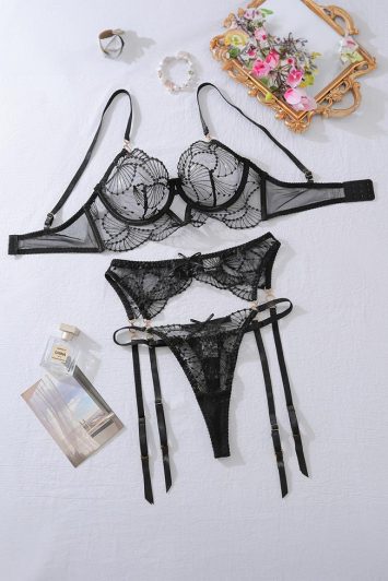 cabaret-lace-panty-set-in-black-100118134-1-lapop-1