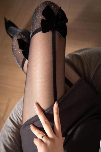 sexy-glitter-bow-mavro-kalson-100117704-1-lapop-4